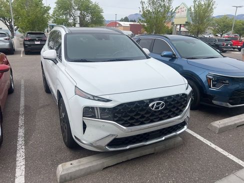 Used 2023 Hyundai Santa Fe Calligraphy image 3