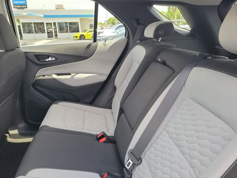 Used 2020 Chevrolet Equinox LS w/ LS Convenience Package AWD/4WD image 10