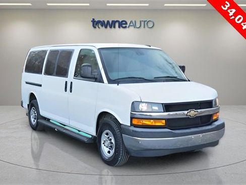 Used 2021 Chevrolet Express 3500 LT w/ LT Preferred Equipment Group image 9