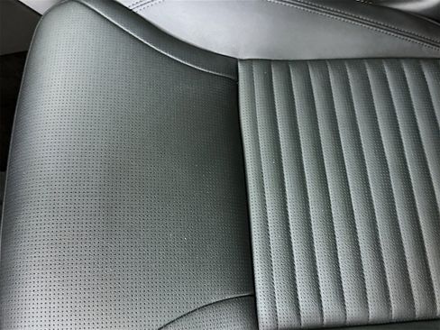 Used 2024 Land Rover Discovery S image 21