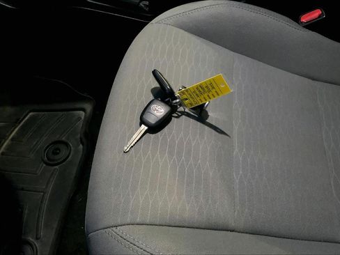 Used 2019 Toyota Tacoma SR5 image 14