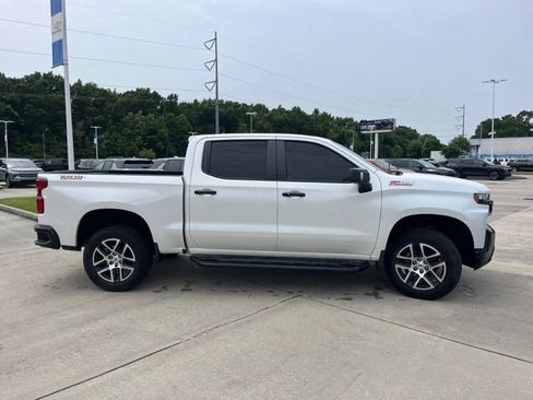 Used 2019 Chevrolet Silverado 1500 LT Trail Boss AWD/4WD image 11