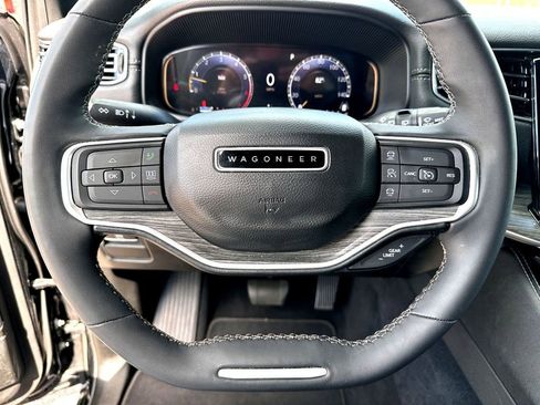 Used 2024 Jeep Wagoneer L Series II w/ Flexible Seating Group image 13