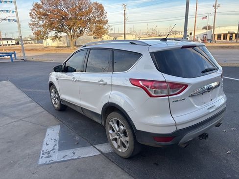 Used 2014 Ford Escape Titanium image 3