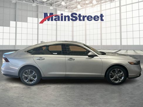 Used 2024 Honda Accord EX image 6