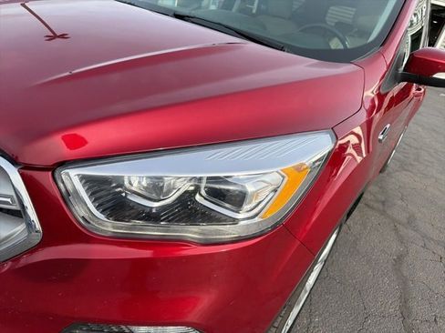 Used 2019 Ford Escape Titanium image 17