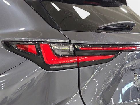 Used 2025 Lexus NX 250 FWD w/ Towing Package (2000 Lbs) image 31