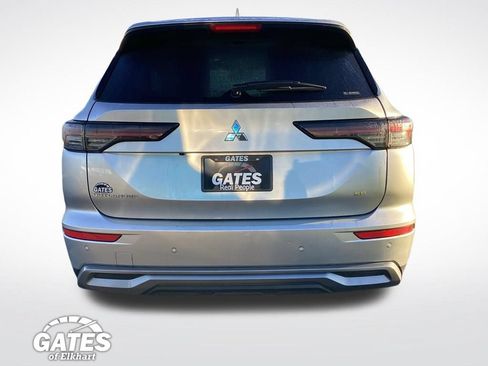Used 2025 Mitsubishi Outlander SE AWD/4WD image 9