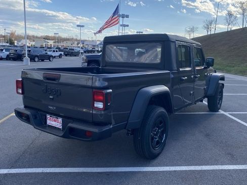 New 2026 Jeep Gladiator Sport image 8