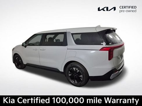 Certified 2026 Kia Carnival LXS FWD image 9
