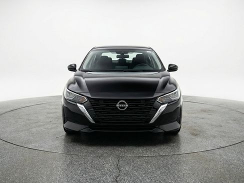 Used 2025 Nissan Sentra SV image 2