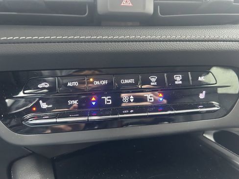 Used 2023 Buick Envision Essence w/ Sport Touring Package image 23