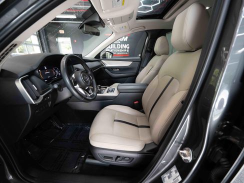 Used 2024 MAZDA CX-90 Plug-In Hybrid w/ Preferred AWD/4WD image 9