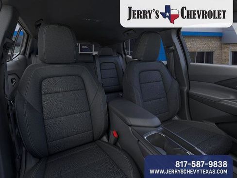 New 2026 Chevrolet Equinox EV LT image 18