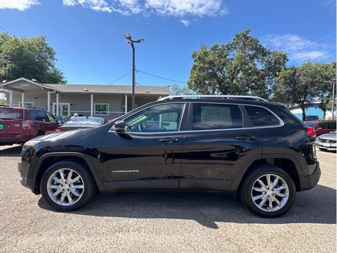 Used 2018 Jeep Cherokee Limited FWD image 4