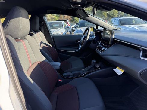 Used 2025 Toyota Corolla SE image 14