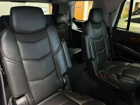 Used 2017 Cadillac Escalade Premium Luxury image 47