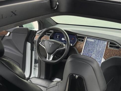 Used 2017 Tesla Model X 90D image 13