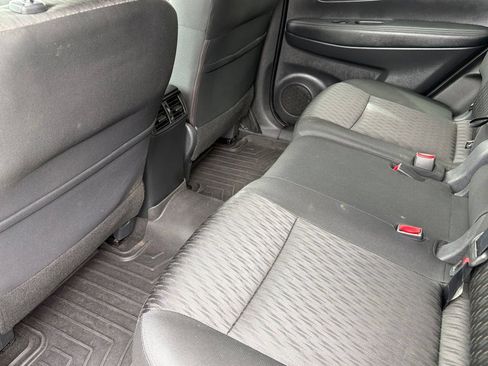 Used 2018 Nissan Rogue SV FWD image 11