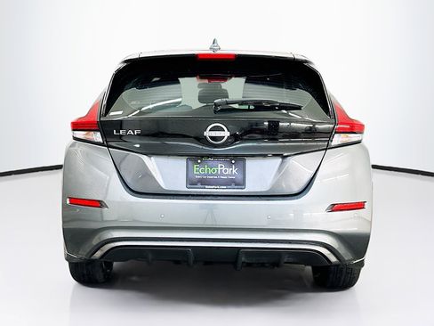 Used 2025 Nissan Leaf S image 7