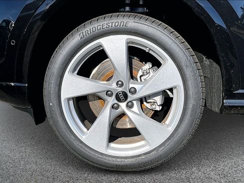 New 2025 Audi Q5 Premium Plus image 13