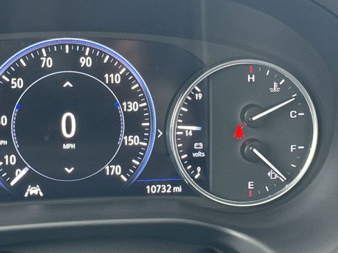 Used 2024 Buick Enclave Avenir w/ Avenir Technology Package image 22