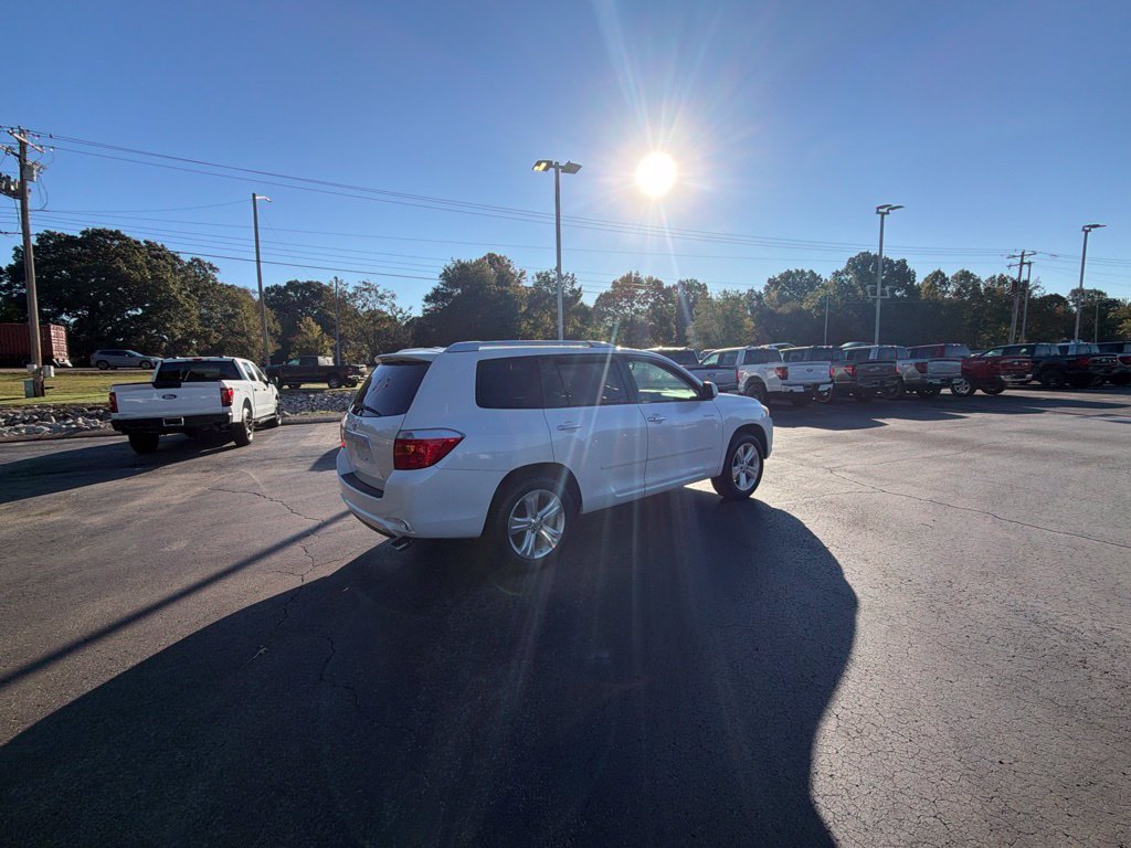 Used 2010 Toyota Highlander Limited w/ Extra Value Pkg 8 FWD image 3
