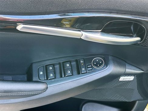 Used 2024 Kia Seltos SX image 18