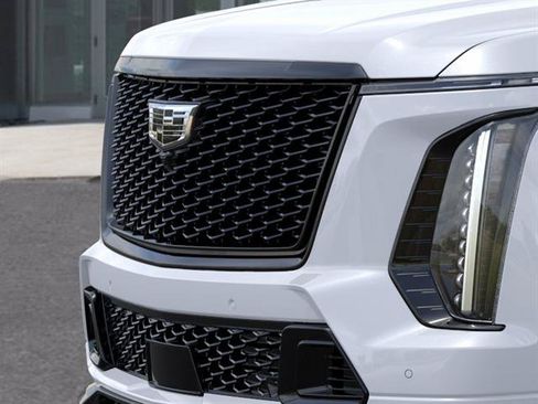 New 2026 Cadillac Escalade V w/ LPO, ONYX Package AWD/4WD image 13
