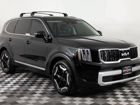 Used 2024 Kia Telluride EX w/ EX Captain's Chair Package AWD/4WD image 10