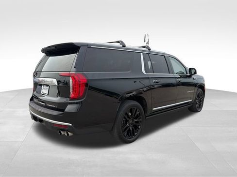 Used 2024 GMC Yukon XL Denali w/ Denali Reserve Package AWD/4WD image 5