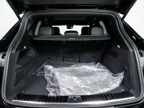 New 2026 Porsche Cayenne AWD/4WD image 32
