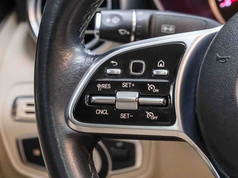 Used 2019 Mercedes-Benz C 300 Sedan image 21