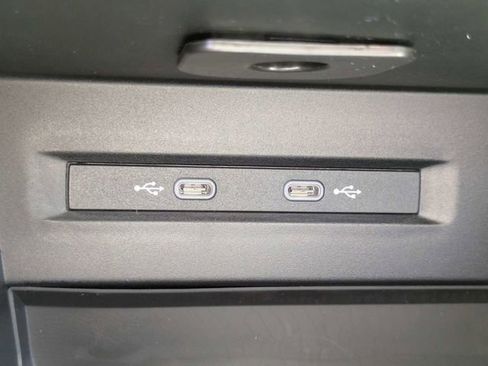 New 2026 Volkswagen Taos SE FWD image 24