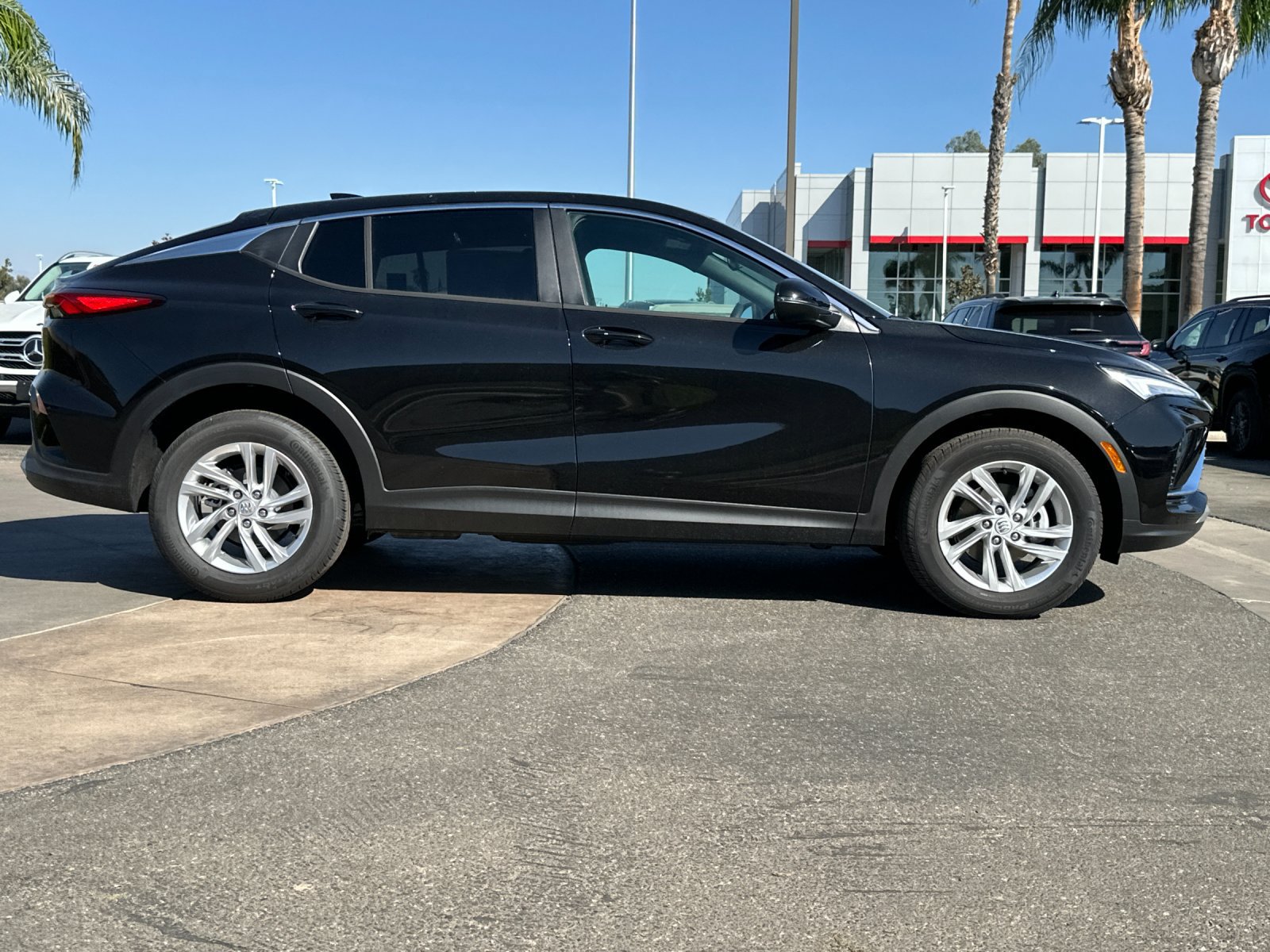 New 2026 Buick Envista Sport Touring w/ Convenience I Package FWD image 3