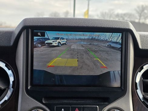 Used 2015 Ford F350 Lariat image 35