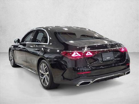 Used 2026 Mercedes-Benz E 350 4MATIC Sedan image 8