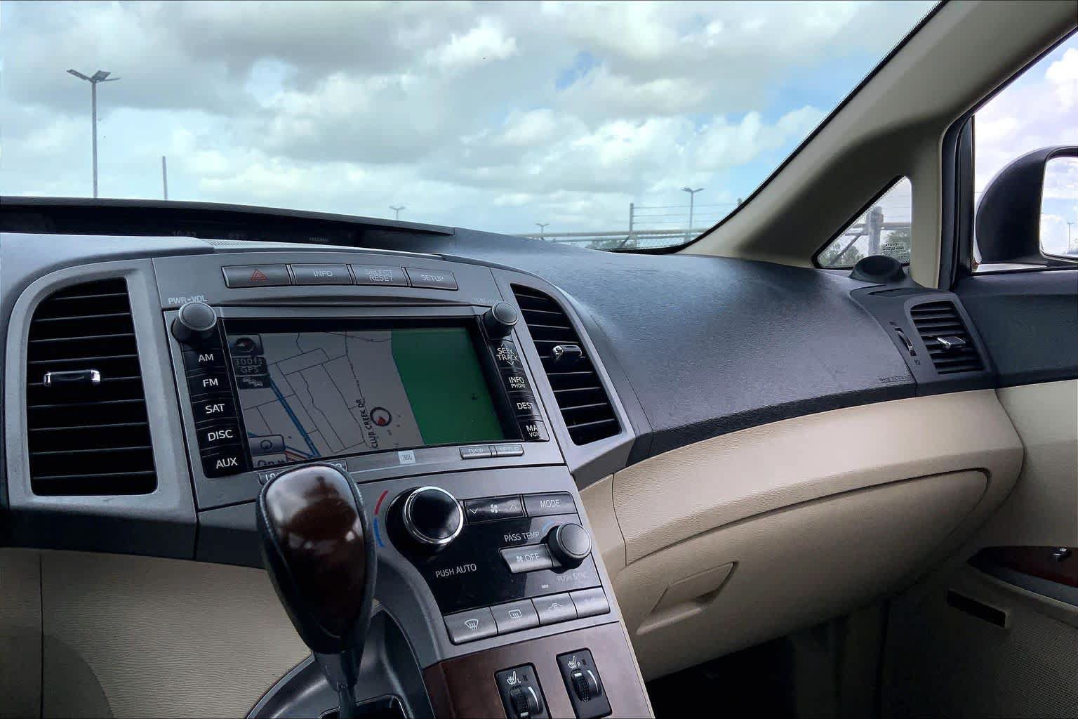 Used 2010 Toyota Venza AWD image 33