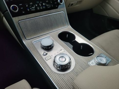 Used 2025 Genesis GV80 2.5T Prestige AWD/4WD image 18