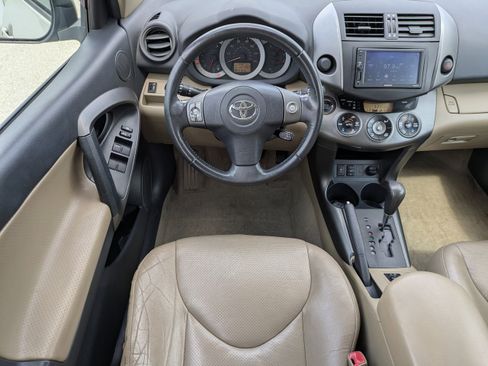 Used 2012 Toyota RAV4 Limited image 19