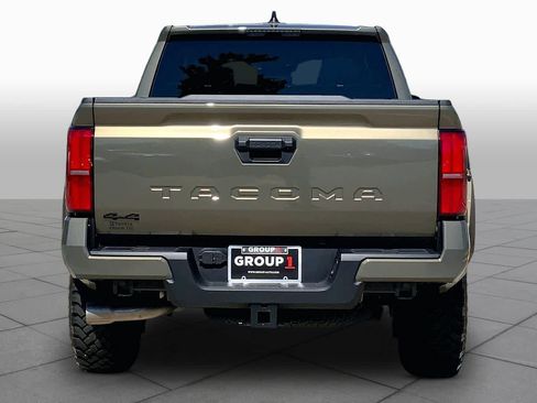 Used 2026 Toyota Tacoma TRD Off-Road AWD/4WD image 5