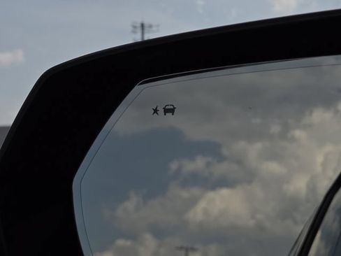 New 2026 GMC Yukon XL AT4 w/ AT4 Premium Plus Package AWD/4WD image 11