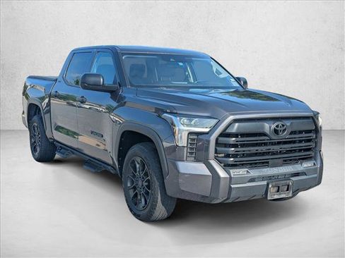 Used 2022 Toyota Tundra SR5 image 3