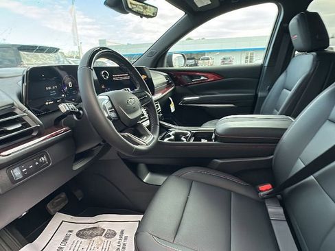 New 2026 Chevrolet Traverse Z71 w/ Enhanced Driving Package image 11
