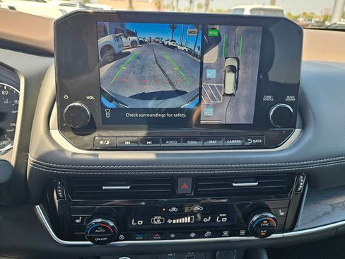 Used 2021 Nissan Rogue SL w/ Premium Package image 27