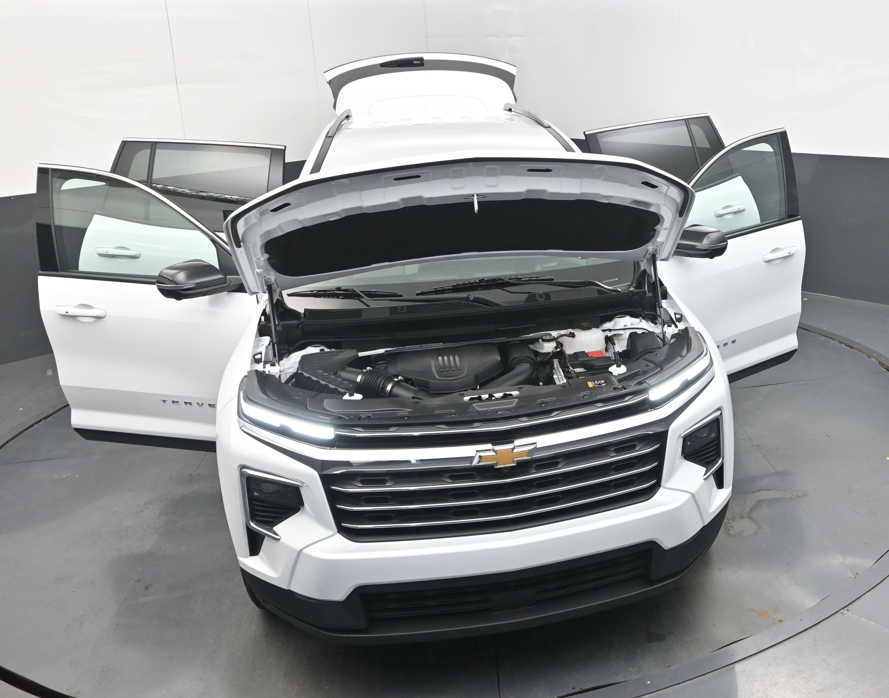 Certified 2026 Chevrolet Traverse LT w/ Driver Confidence Package FWD image 41