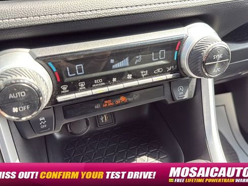 Used 2025 Toyota RAV4 XLE AWD/4WD image 27
