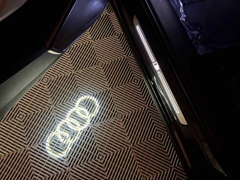 Used 2022 Audi Q5 2.0T Premium Plus w/ Premium Plus Package image 12