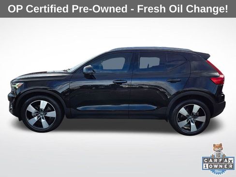 Used 2019 Volvo XC40 T4 Momentum image 5