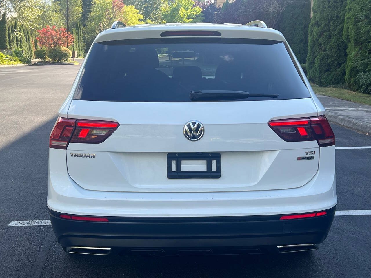 Used 2018 Volkswagen Tiguan S AWD/4WD image 5